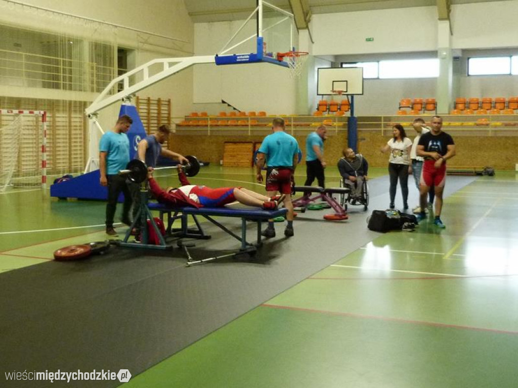 VIII Turniej Integracyjny w wyciskaniu sztangi leżąc