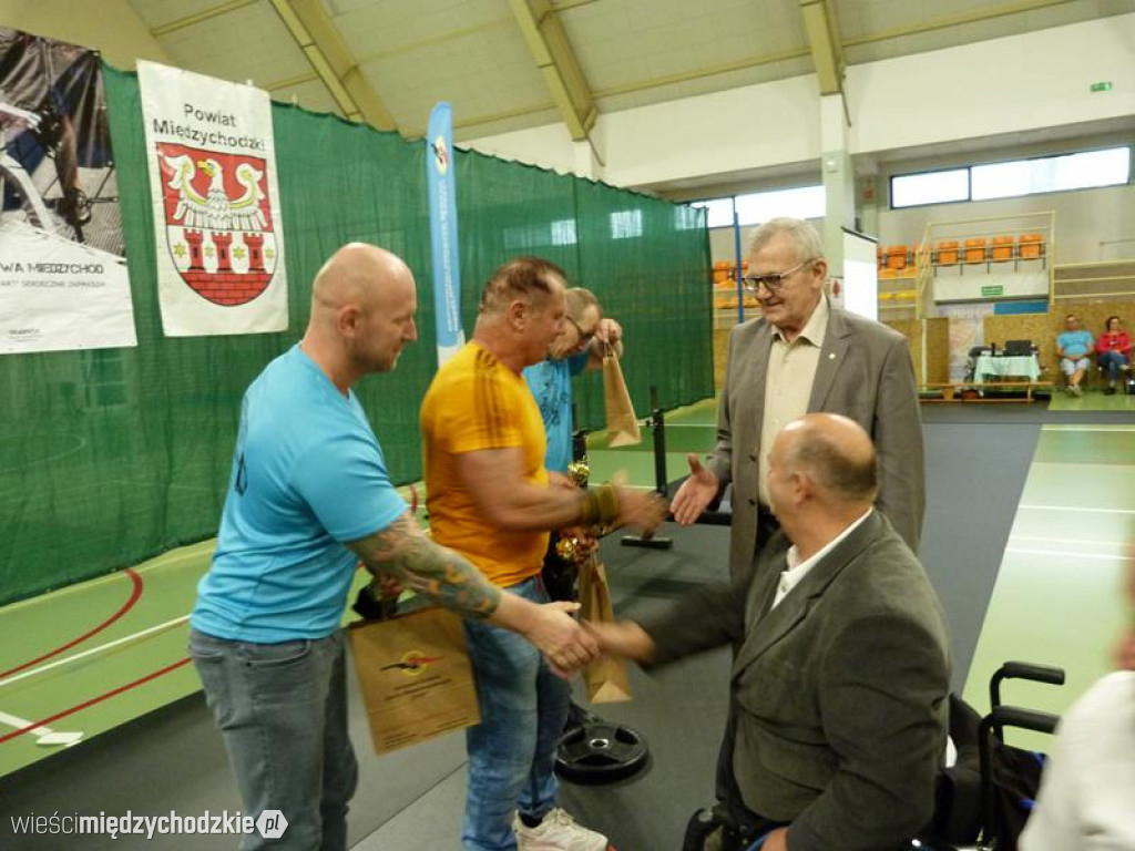 VIII Turniej Integracyjny w wyciskaniu sztangi leżąc
