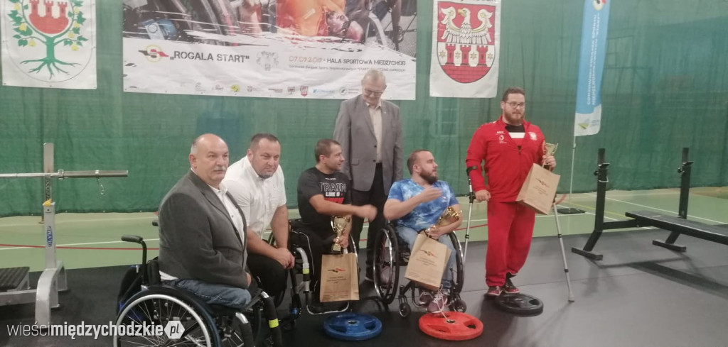 VIII Turniej Integracyjny w wyciskaniu sztangi leżąc