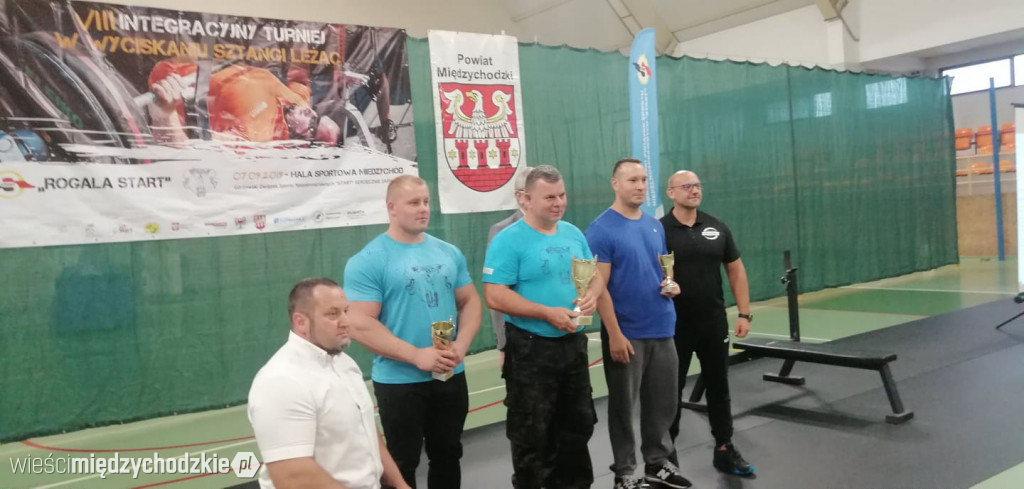 VIII Turniej Integracyjny w wyciskaniu sztangi leżąc