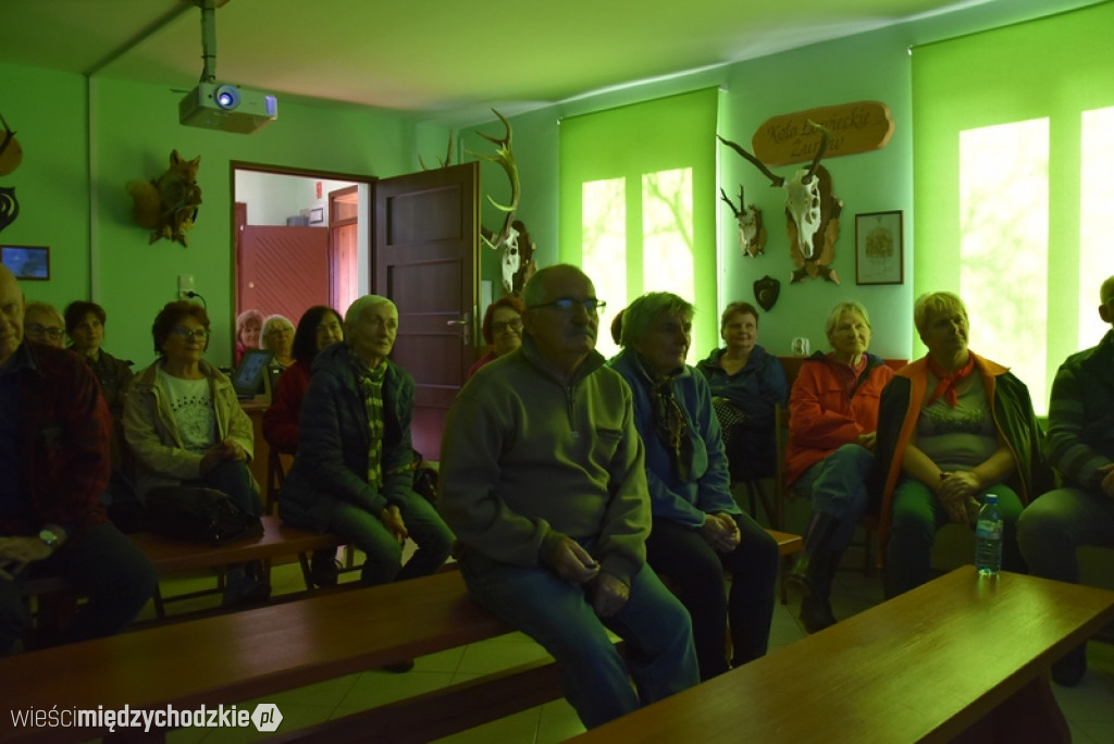 Studenci UTW Międzychód na grzybach