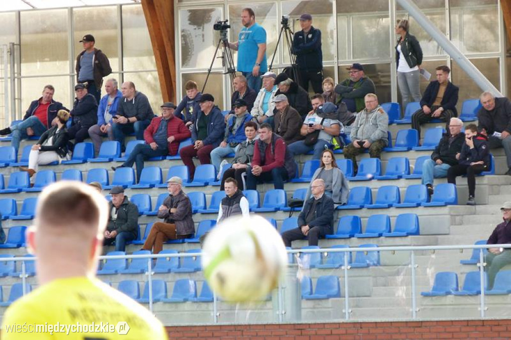 Warta Międzychód remisuje z wiceliderem