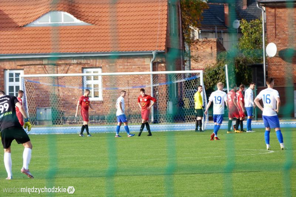 Warta Międzychód remisuje z wiceliderem
