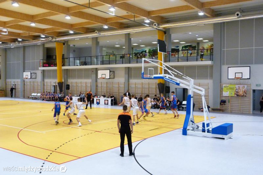 Wysoka wygrana Basketball Club Sieraków