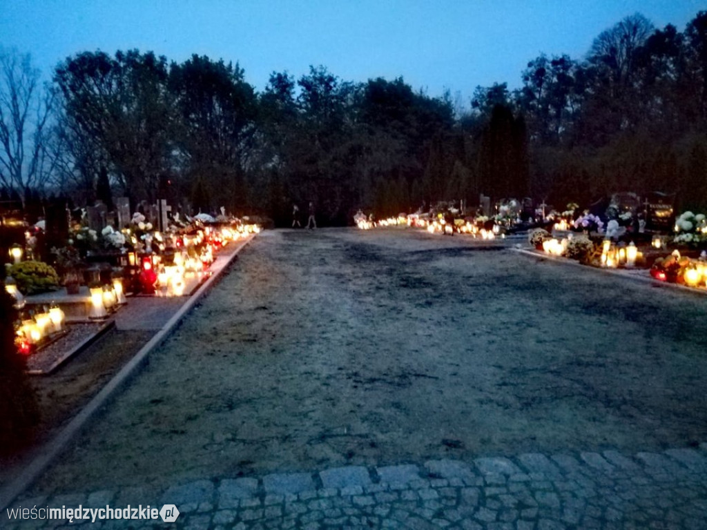 Międzychodzki cmentarz wieczorem