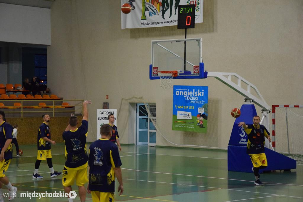 Sokół pokonuje Biofarm Basket Poznań 93:67