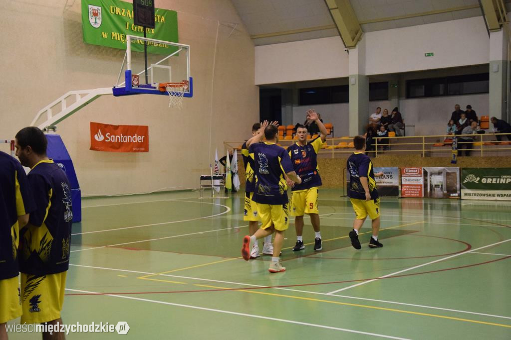 Sokół pokonuje Biofarm Basket Poznań 93:67