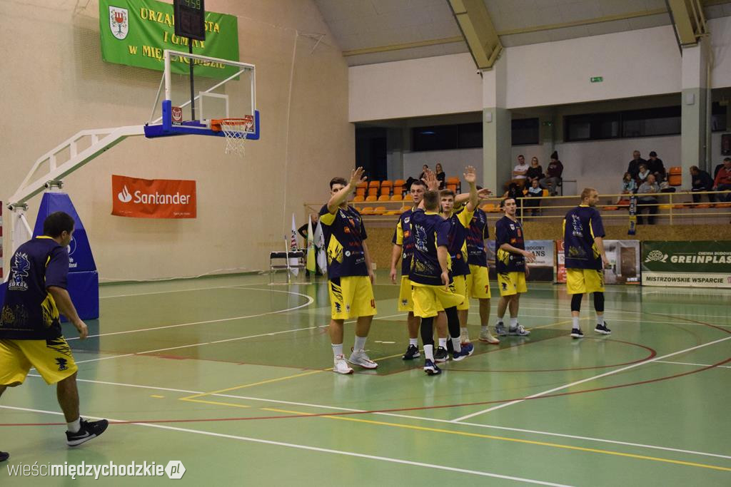 Sokół pokonuje Biofarm Basket Poznań 93:67