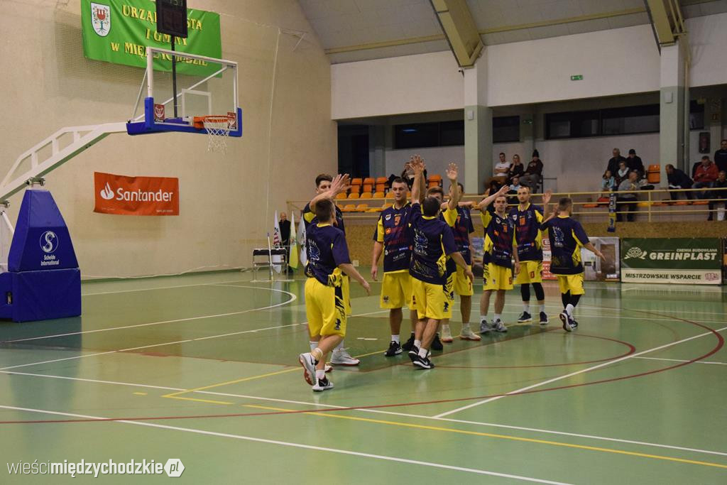 Sokół pokonuje Biofarm Basket Poznań 93:67