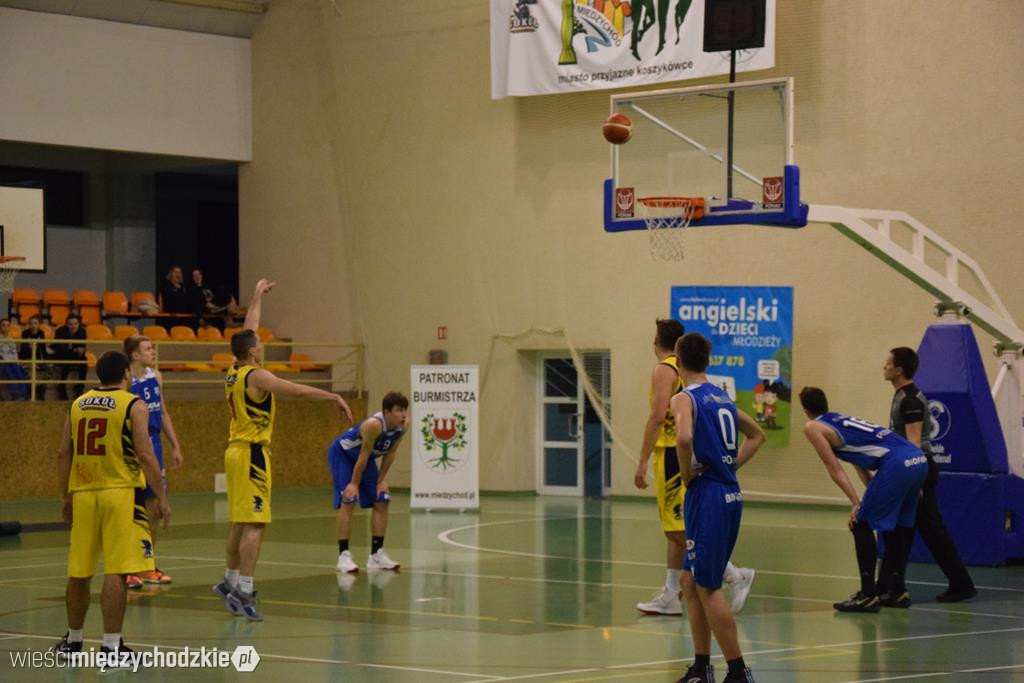 Sokół pokonuje Biofarm Basket Poznań 93:67
