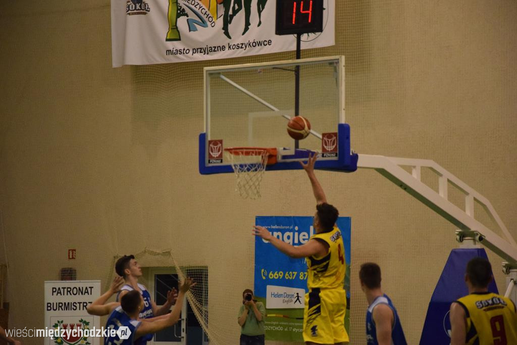 Sokół pokonuje Biofarm Basket Poznań 93:67