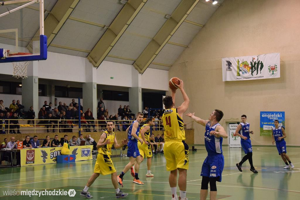 Sokół pokonuje Biofarm Basket Poznań 93:67