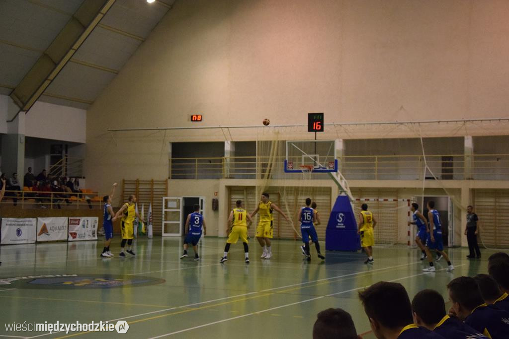 Sokół pokonuje Biofarm Basket Poznań 93:67