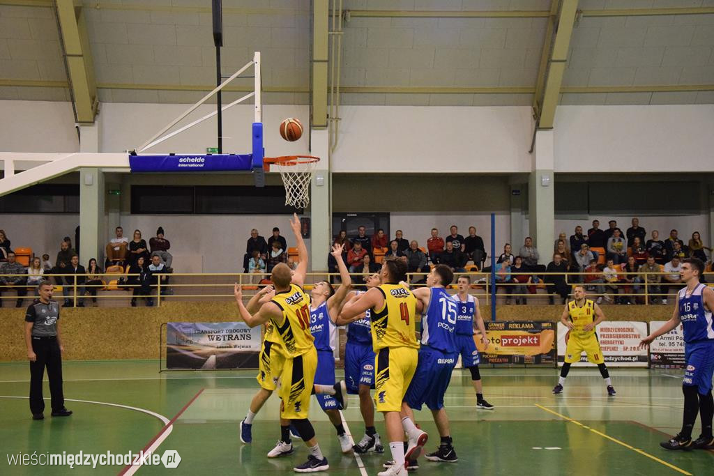 Sokół pokonuje Biofarm Basket Poznań 93:67