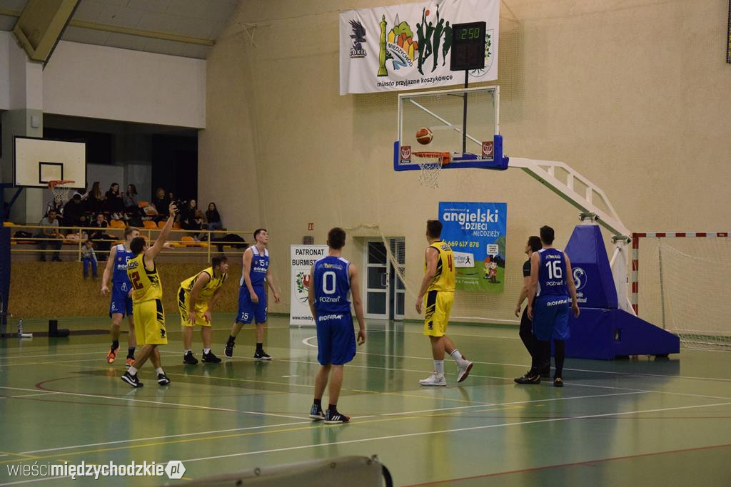 Sokół pokonuje Biofarm Basket Poznań 93:67