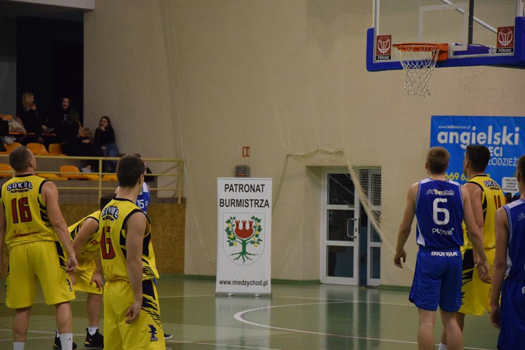 Sokół pokonuje Biofarm Basket Poznań 93:67