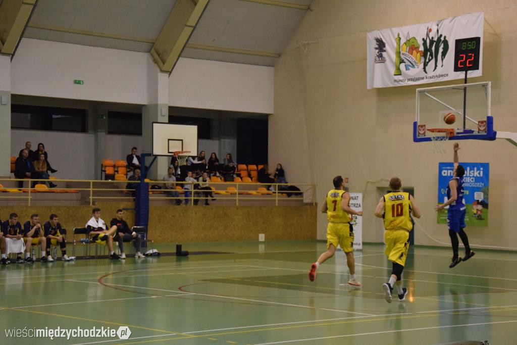 Sokół pokonuje Biofarm Basket Poznań 93:67