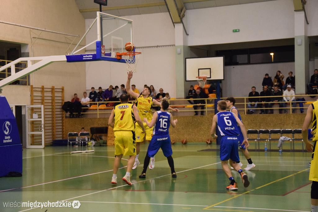 Sokół pokonuje Biofarm Basket Poznań 93:67
