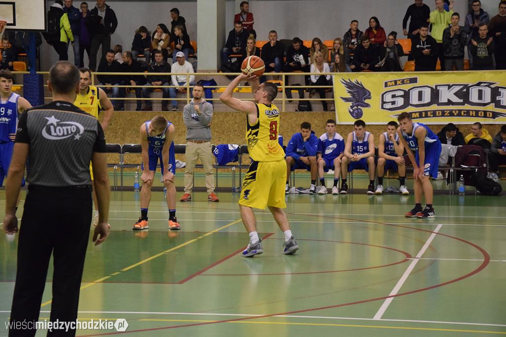 Sokół pokonuje Biofarm Basket Poznań 93:67
