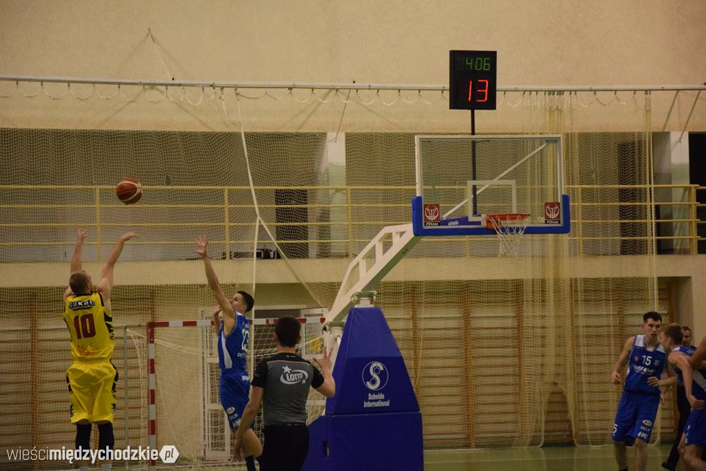 Sokół pokonuje Biofarm Basket Poznań 93:67