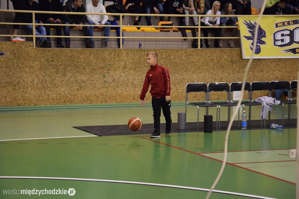 Sokół pokonuje Biofarm Basket Poznań 93:67