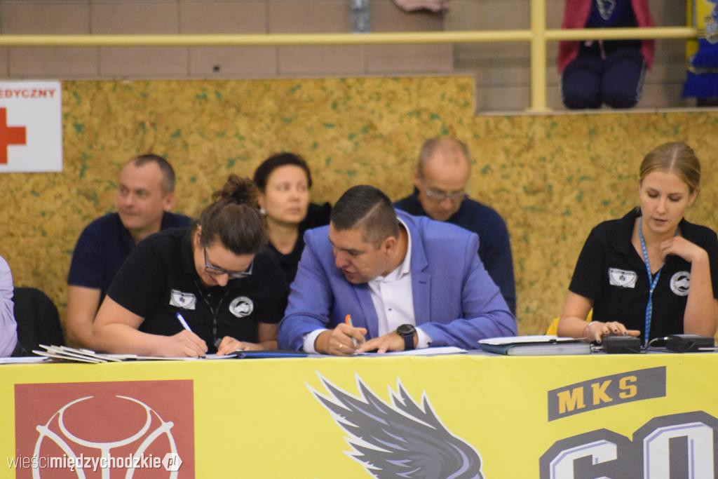 Sokół pokonuje Biofarm Basket Poznań 93:67