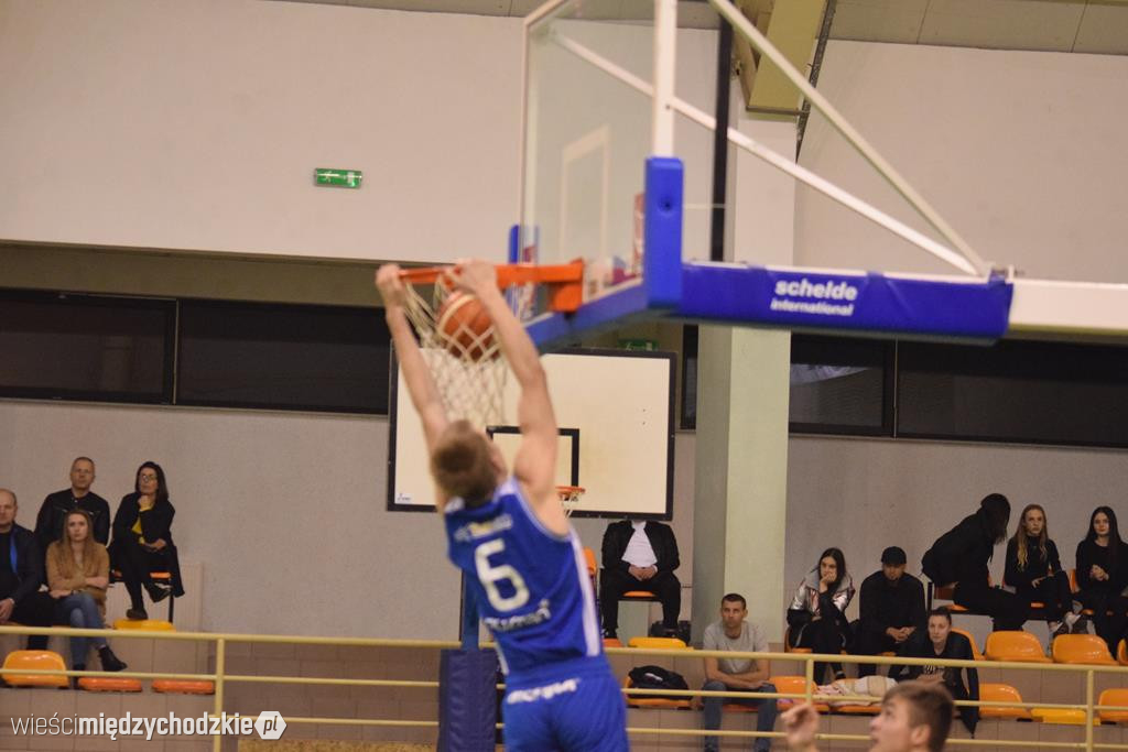 Sokół pokonuje Biofarm Basket Poznań 93:67