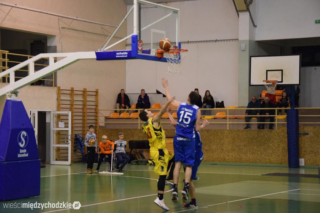 Sokół pokonuje Biofarm Basket Poznań 93:67