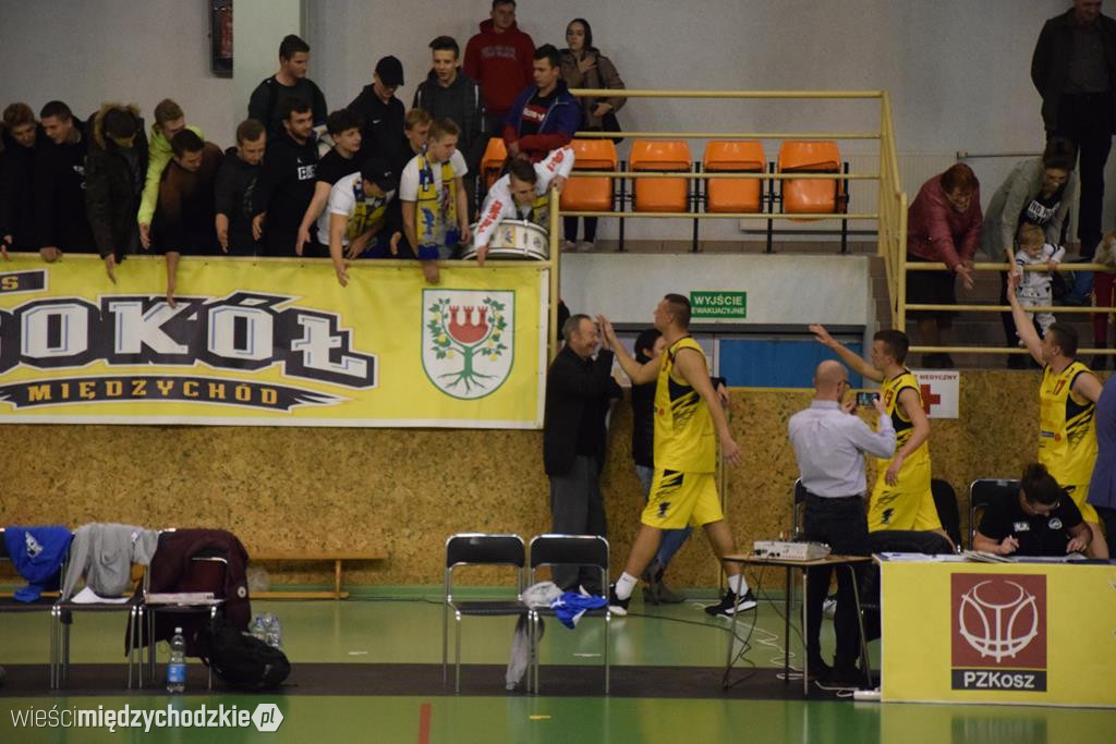 Sokół pokonuje Biofarm Basket Poznań 93:67