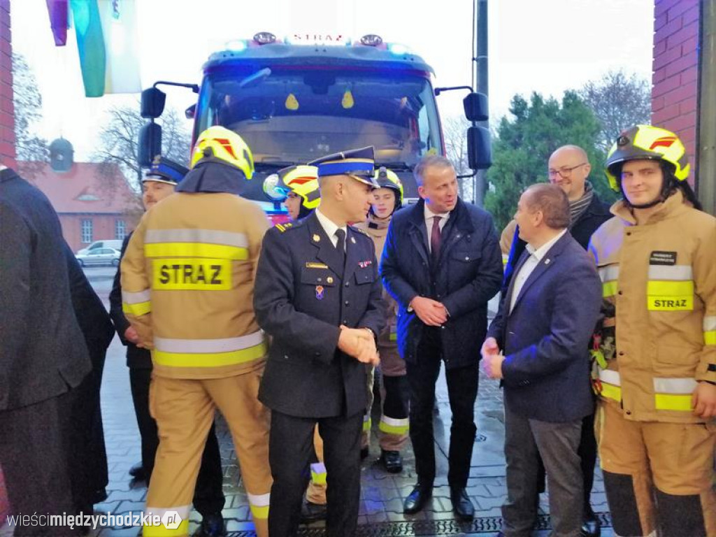 Poświęcenie strażnicy i samochodu OSP Międzychód