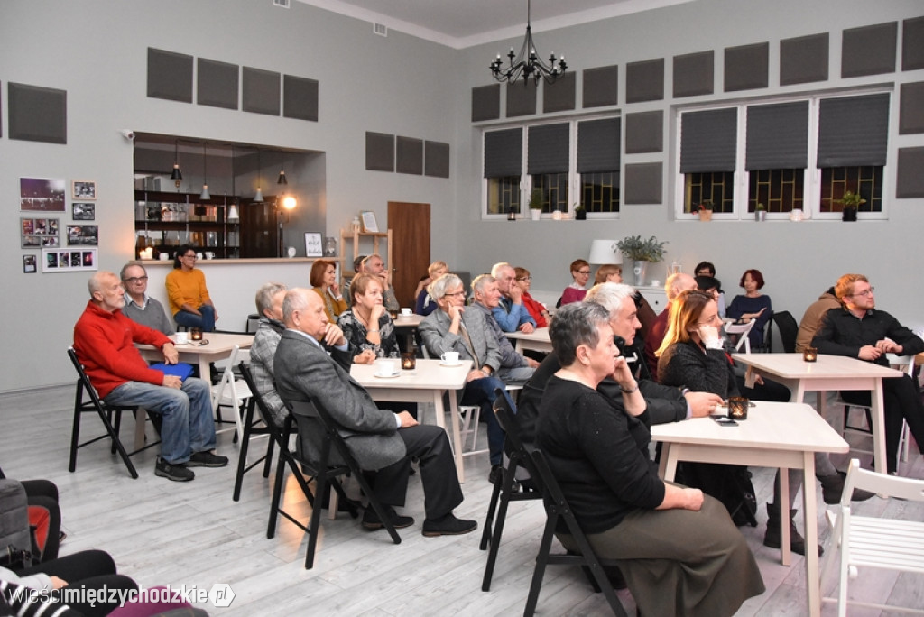 Koncert duetu YANISTAN w ArtCafe
