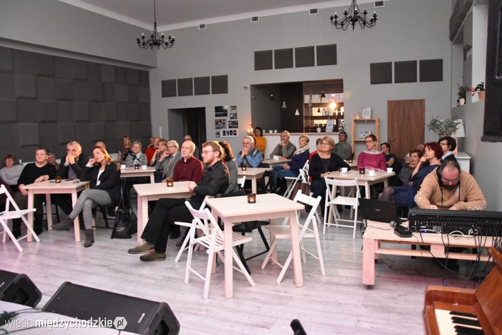 Koncert duetu YANISTAN w ArtCafe