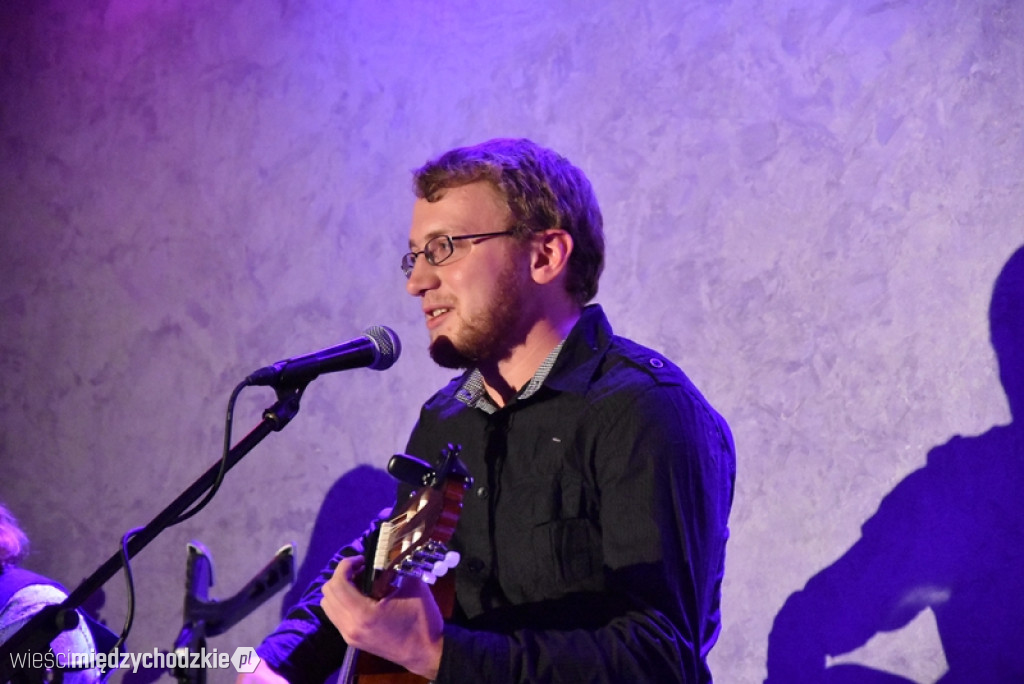 Koncert duetu YANISTAN w ArtCafe