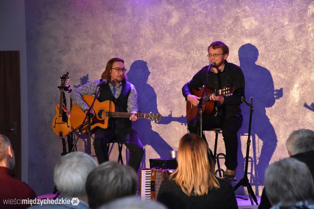 Koncert duetu YANISTAN w ArtCafe
