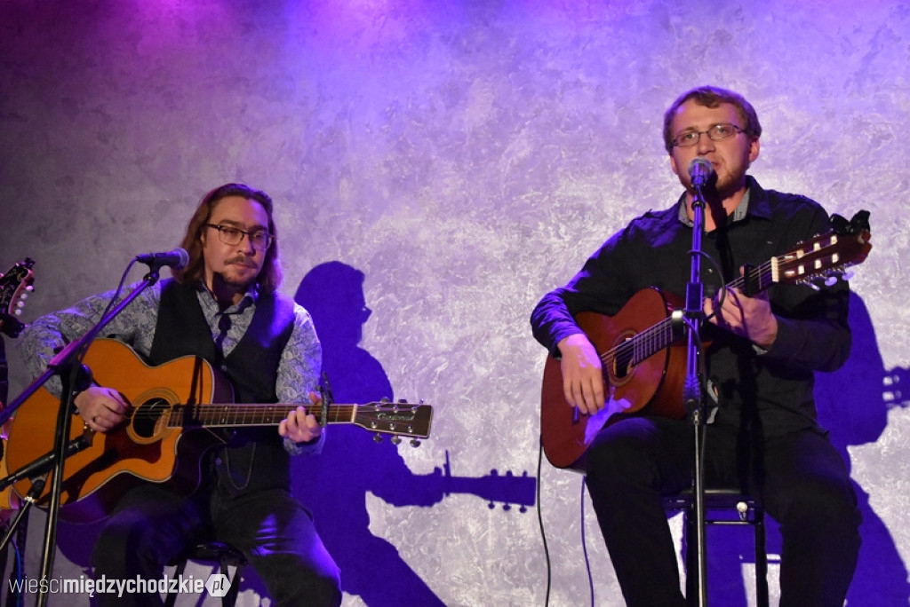 Koncert duetu YANISTAN w ArtCafe