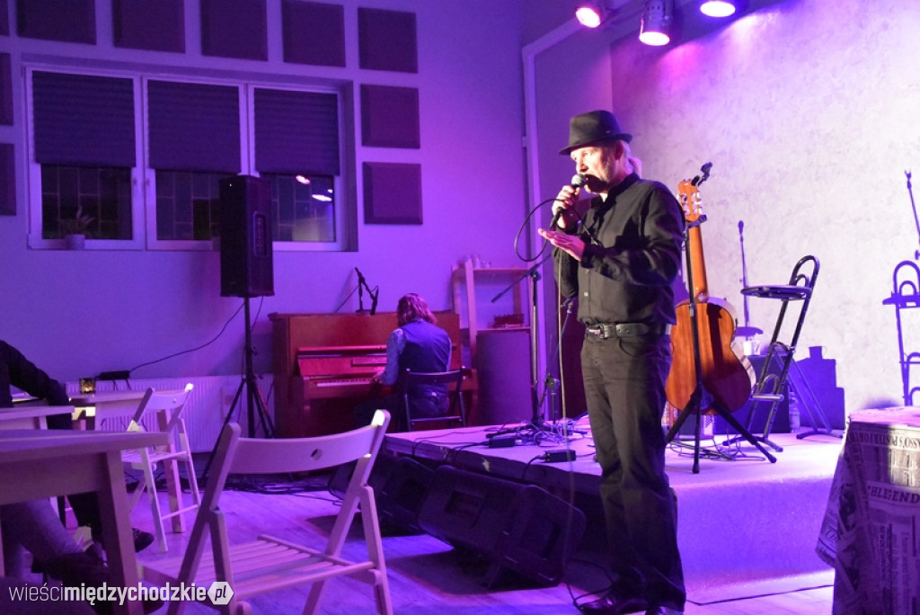 Koncert duetu YANISTAN w ArtCafe