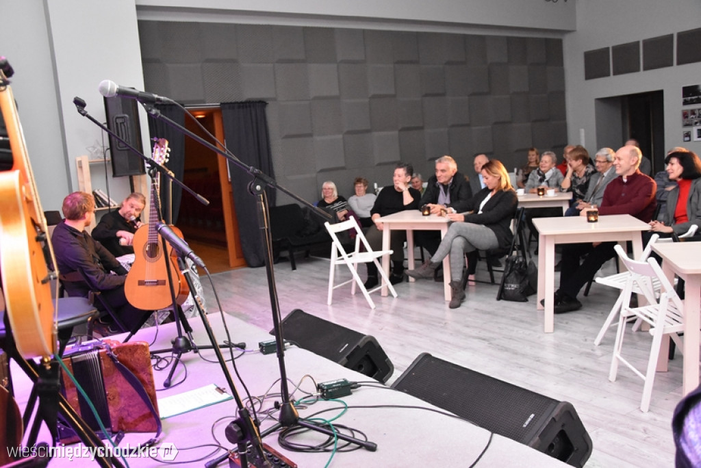 Koncert duetu YANISTAN w ArtCafe