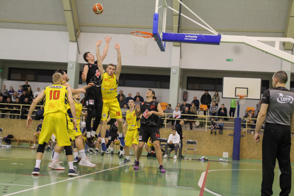 Sokół Międzychód - MKK Gniezno 91:78