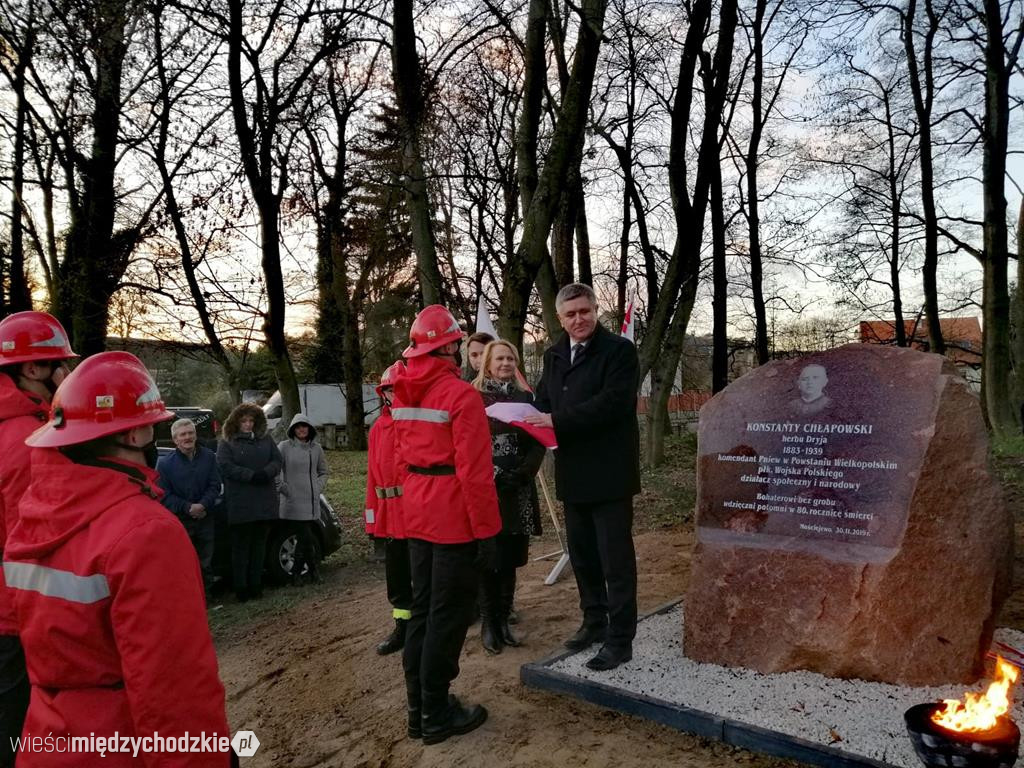 Obelisk pamięci Konstantego Chłapowskiego odsłonięty