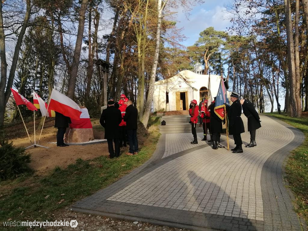 Obelisk pamięci Konstantego Chłapowskiego odsłonięty
