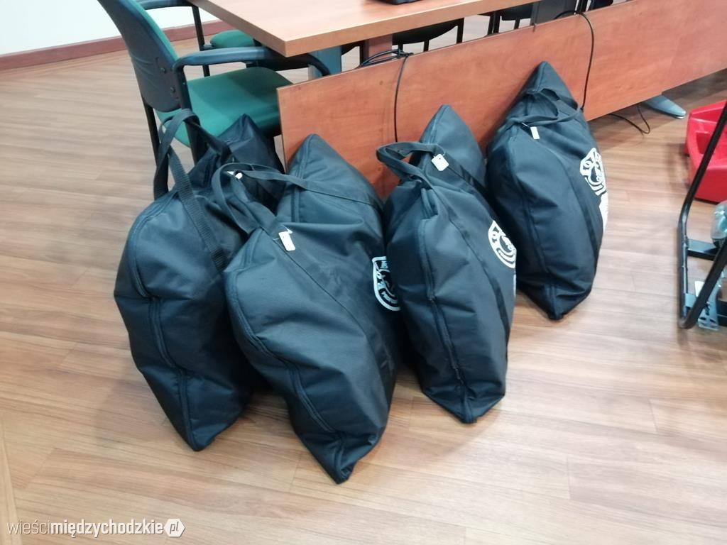 Strażacy z OSP otrzymali nowy sprzęt
