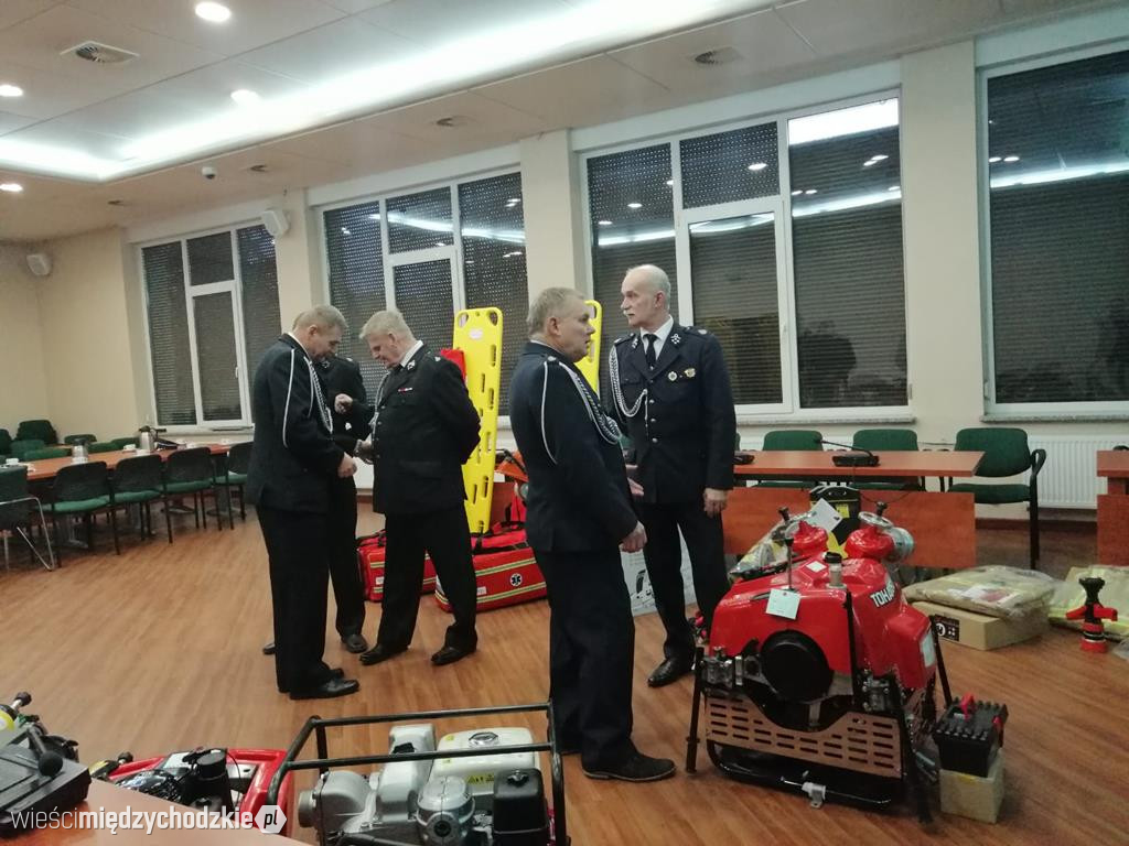 Strażacy z OSP otrzymali nowy sprzęt