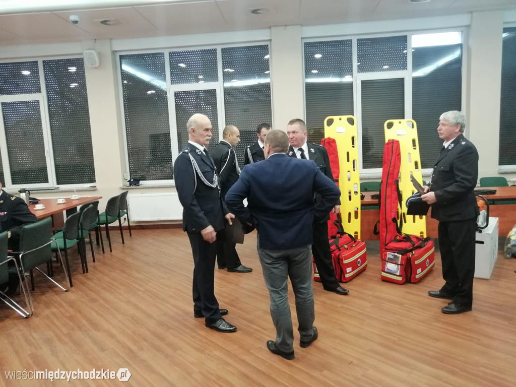 Strażacy z OSP otrzymali nowy sprzęt