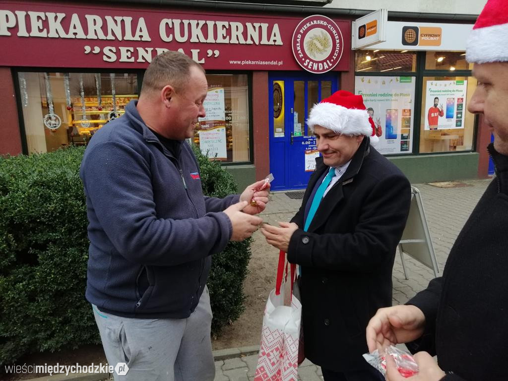 Burmistrz Międzychodu wcielił się w rolę Mikołaja