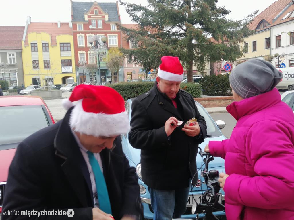 Burmistrz Międzychodu wcielił się w rolę Mikołaja