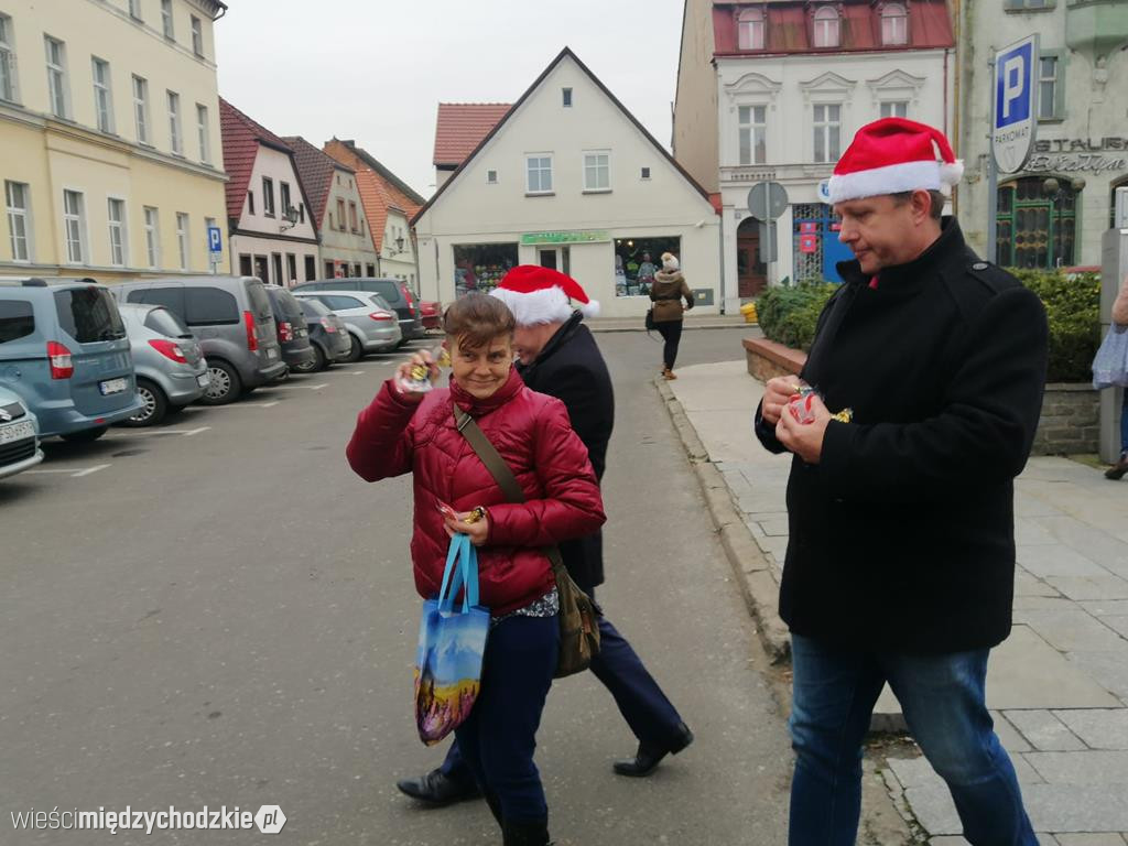 Burmistrz Międzychodu wcielił się w rolę Mikołaja