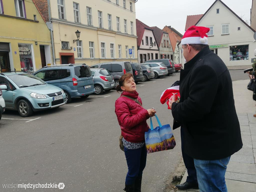 Burmistrz Międzychodu wcielił się w rolę Mikołaja