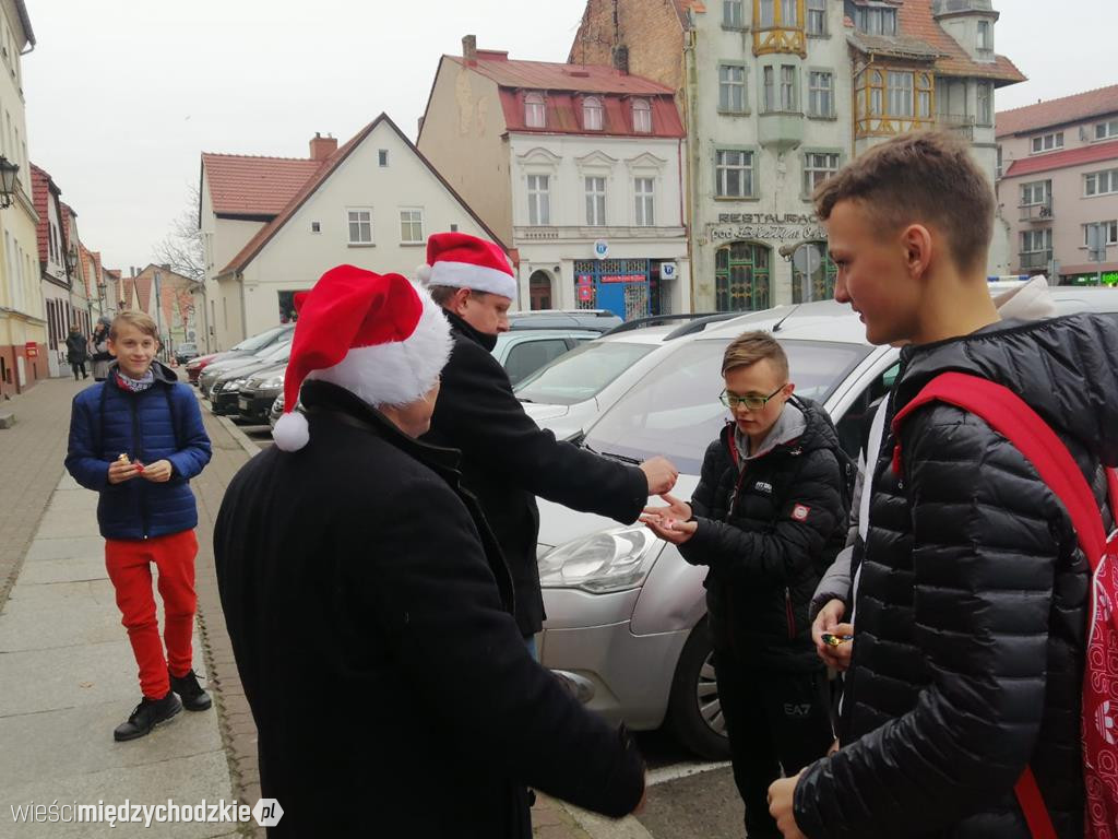 Burmistrz Międzychodu wcielił się w rolę Mikołaja