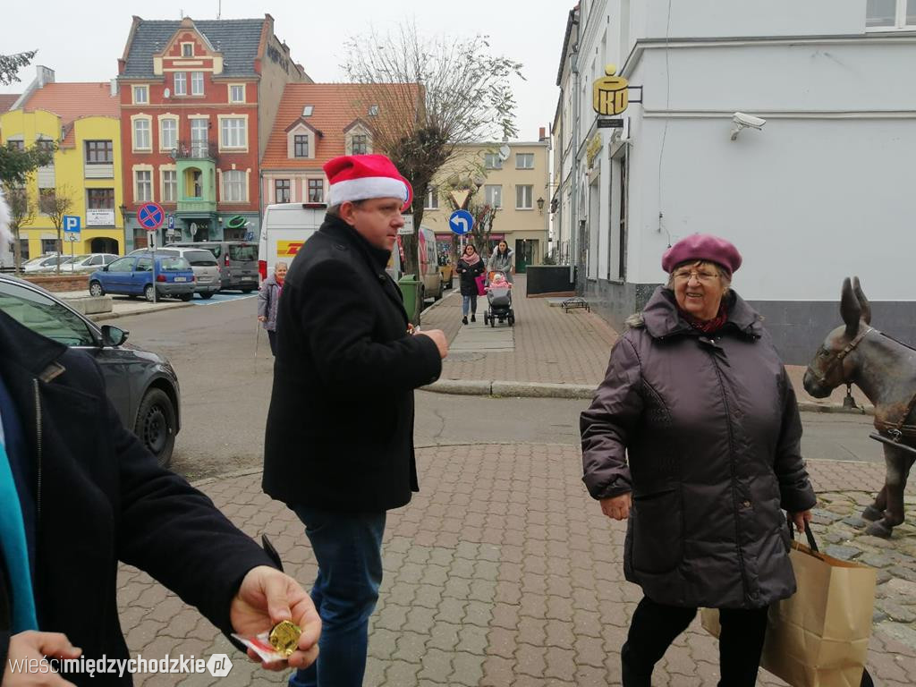 Burmistrz Międzychodu wcielił się w rolę Mikołaja