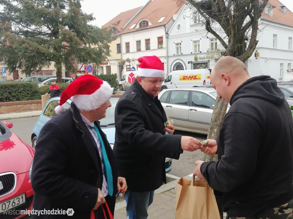 Burmistrz Międzychodu wcielił się w rolę Mikołaja